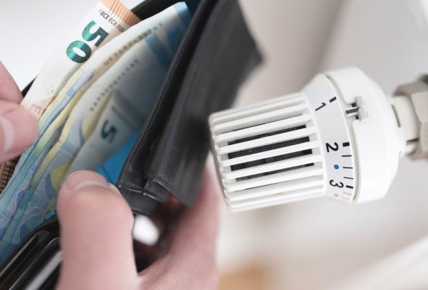 Tips for Reducing Household Expenses